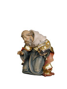 King kneeling 
