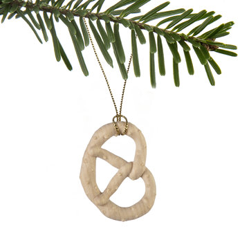 Christmas ornament Prezel in swiss pine P9709Z (2,76", natural)