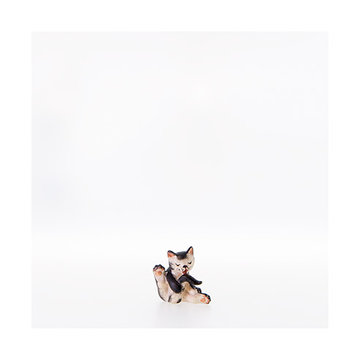 Little cat that licks the tail LE22107-A (3,15", color)
