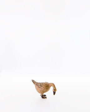 Gans nach unten schauend LE22301--A (12 cm, 3f.gebeizt)